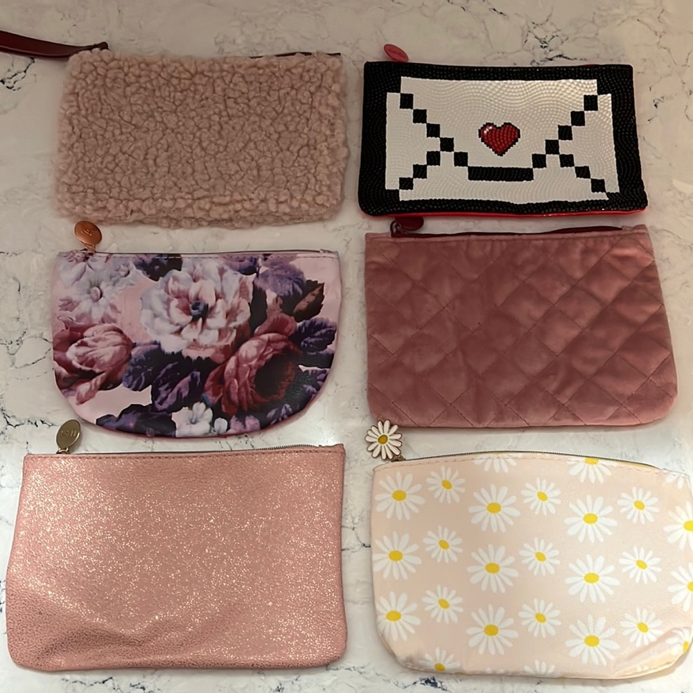 Ipsy “the pinks” set of six cosmetic bags